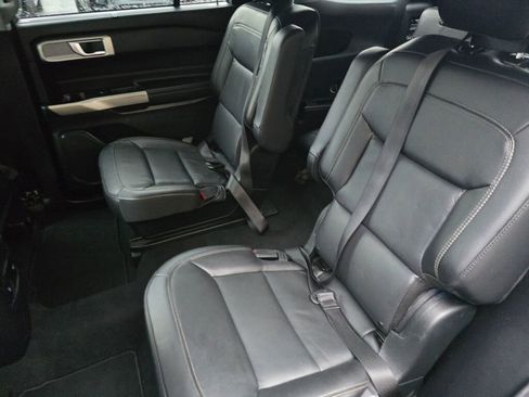 Used 2022 Ford Explorer Limited w/ Equipment Group 301A image 23