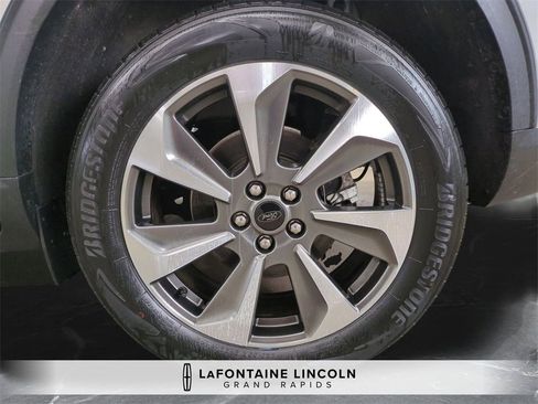 Used 2024 Ford Escape Platinum image 33