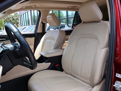 Used 2022 Jeep Grand Cherokee L Limited AWD/4WD image 34
