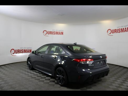Used 2023 Toyota Corolla SE w/ SE Package FWD image 5
