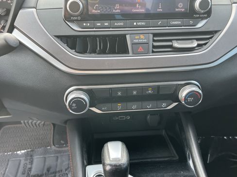 Used 2023 Nissan Altima 2.5 SR FWD image 23