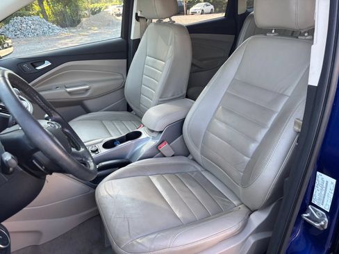 Used 2016 Ford Escape SE w/ SE Leather Comfort Package AWD/4WD image 11
