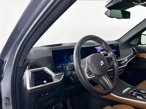 Used 2024 BMW X5 sDrive40i w/ M Sport Package image 10