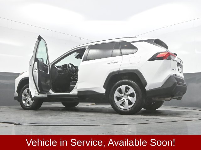 Used 2021 Toyota RAV4 LE AWD/4WD image 33