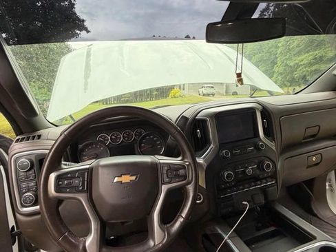 Used 2021 Chevrolet Silverado 1500 LTZ AWD/4WD image 16