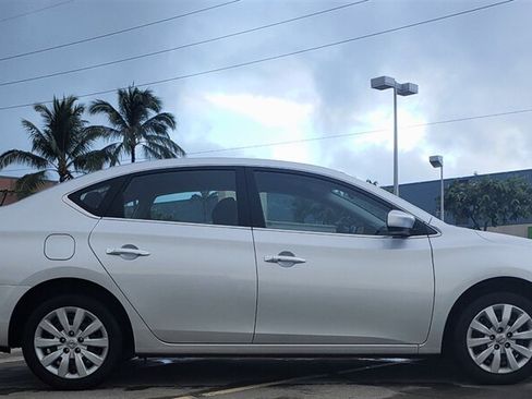 Used 2018 Nissan Sentra S FWD image 5