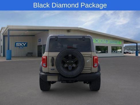 New 2025 Ford Bronco Big Bend w/ Black Diamond Package image 5
