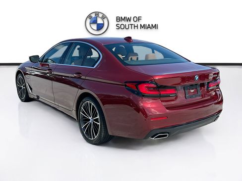 Certified 2023 BMW 530e w/ Premium Package RWD image 5