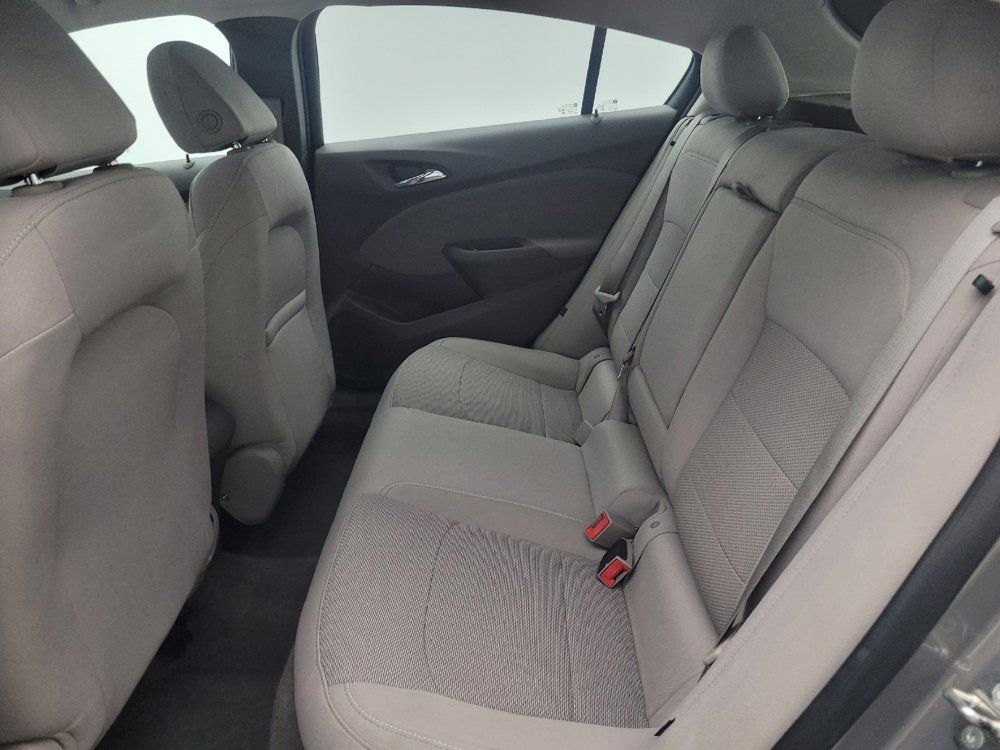 Used 2018 Chevrolet Cruze LT w/ Convenience Package FWD image 18