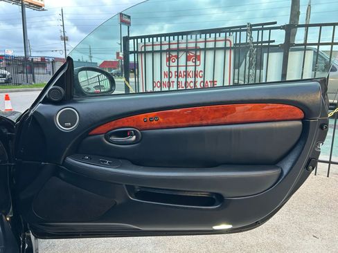 Used 2005 Lexus SC 430 Convertible image 15