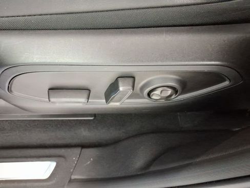 Used 2023 Jeep Grand Cherokee Overland AWD/4WD image 18