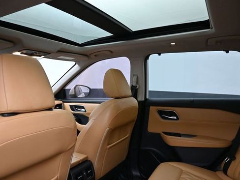 Used 2021 Nissan Rogue Platinum image 20