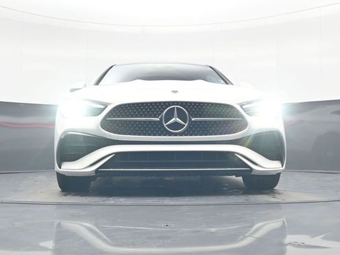 Used 2024 Mercedes-Benz CLE 300 4MATIC Coupe image 17