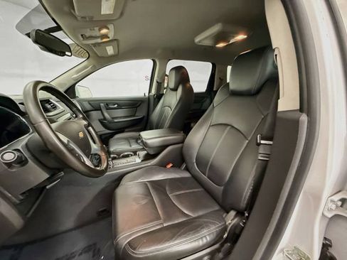 Used 2017 Chevrolet Traverse LT FWD image 21