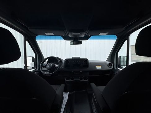 New 2025 Mercedes-Benz Sprinter 2500 image 21