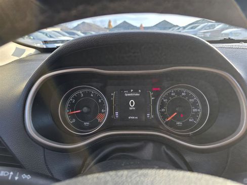 Used 2015 Jeep Cherokee Latitude image 15