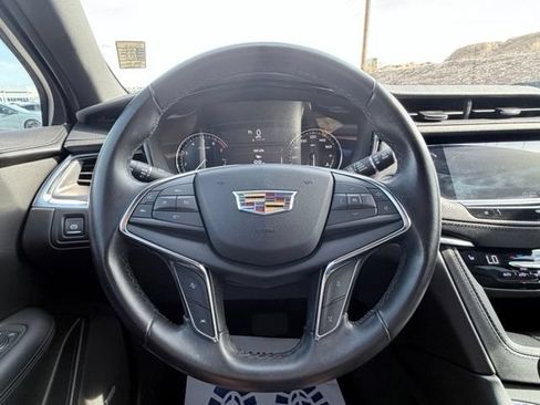 Used 2023 Cadillac XT5 Luxury FWD image 9