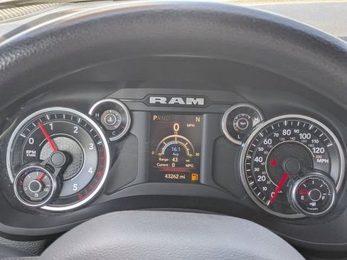 Used 2022 RAM 2500 Big Horn image 27