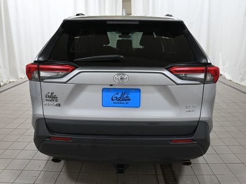 Used 2021 Toyota RAV4 XLE AWD/4WD image 11