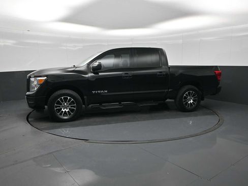 Used 2023 Nissan Titan SV w/ SV Convenience Package image 4