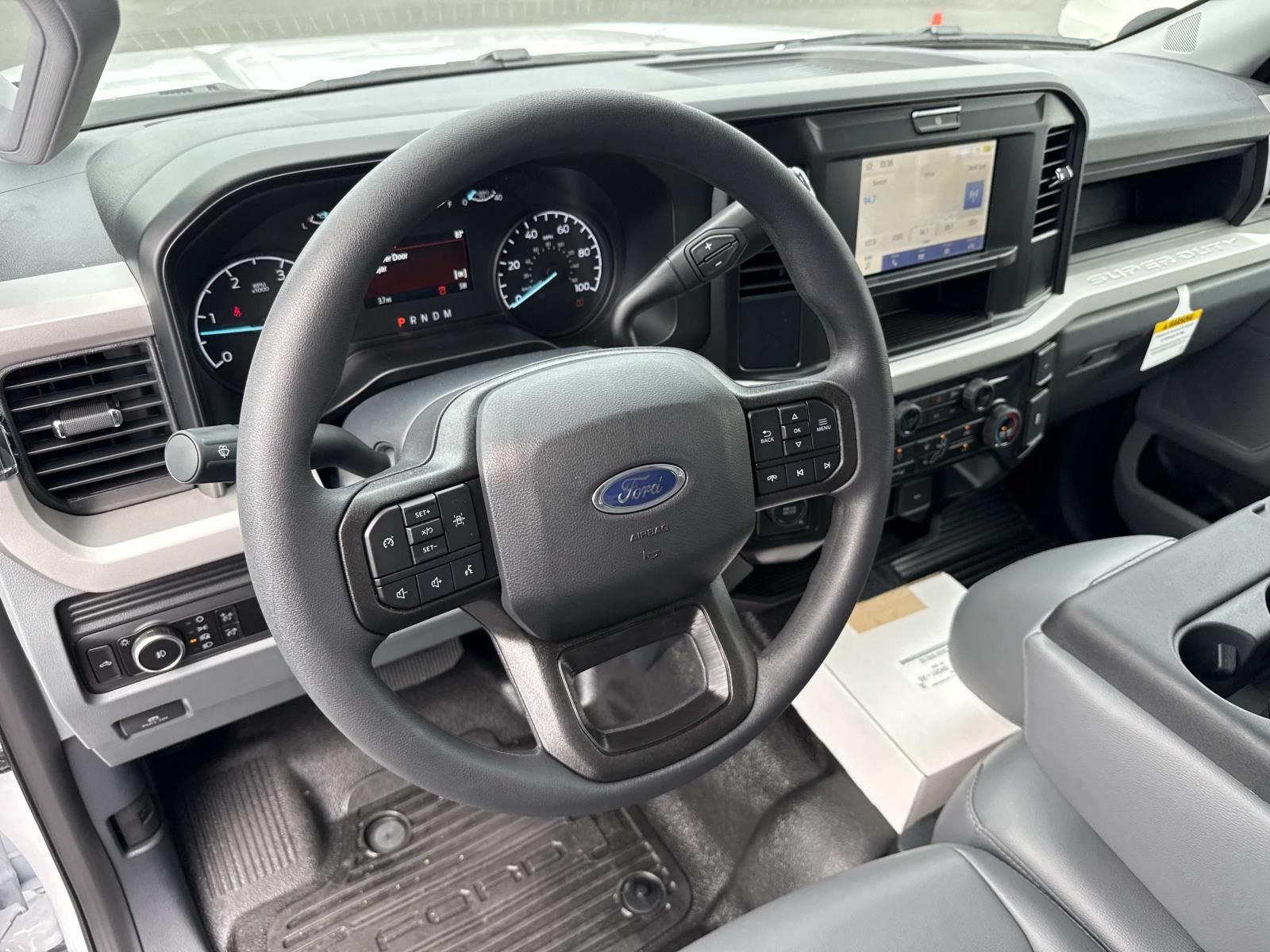New 2026 Ford F550 4x4 Crew Cab image 13