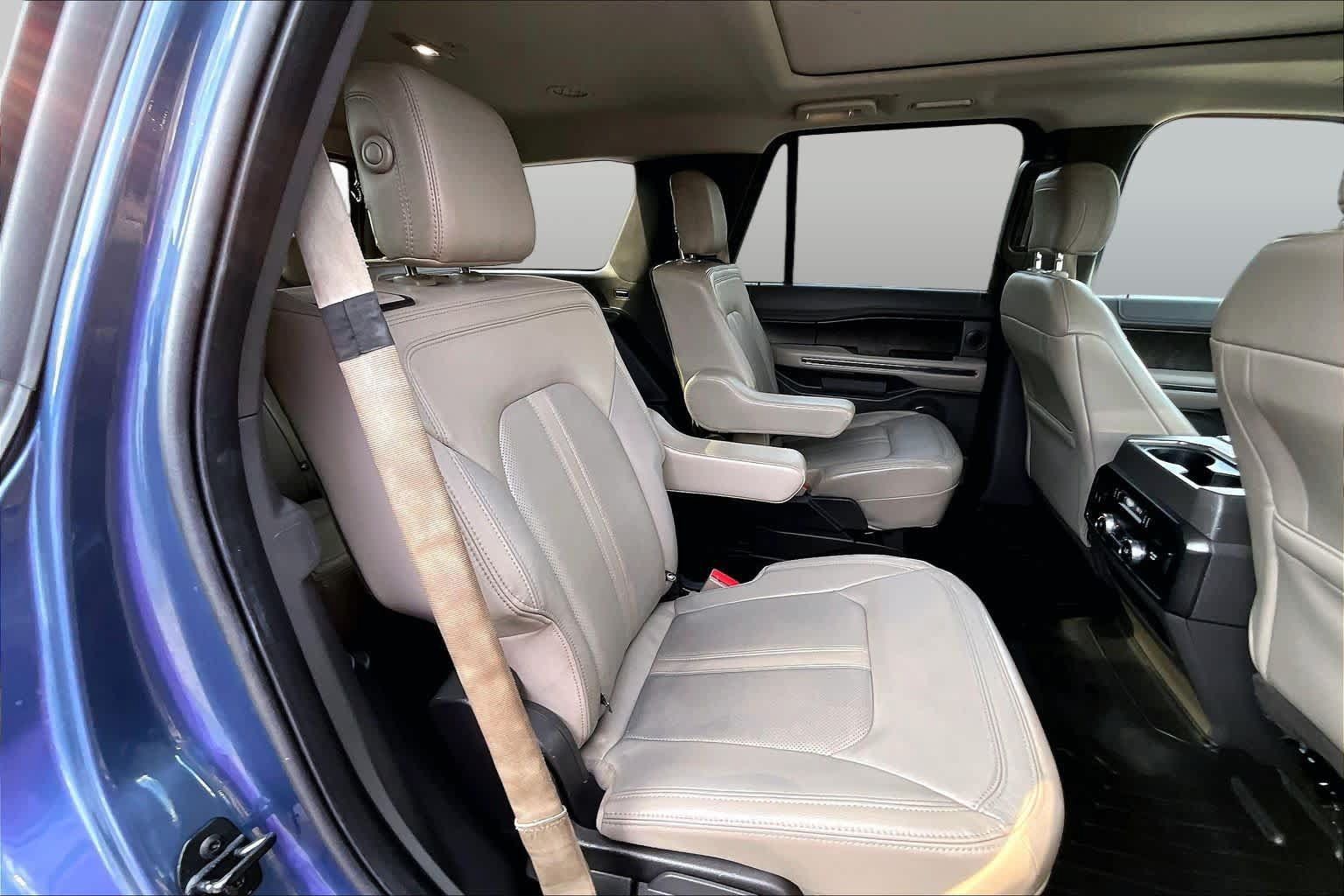 Used 2020 Ford Expedition Limited w/ Special Edition Package RWD image 20