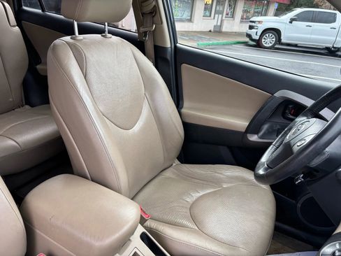 Used 2012 Toyota RAV4 Limited image 11