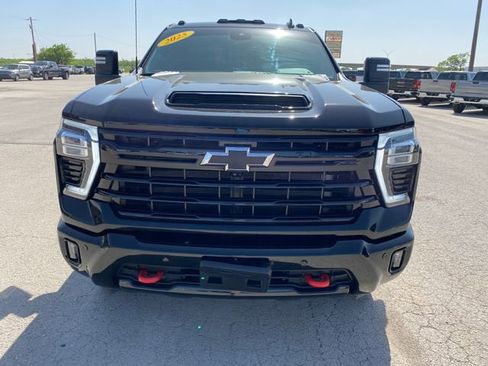 Used 2025 Chevrolet Silverado 2500 LT w/ Trail Boss Package AWD/4WD image 9