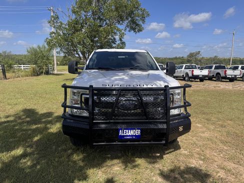 Used 2021 Ford F250 XL w/ STX Appearance Package AWD/4WD image 4