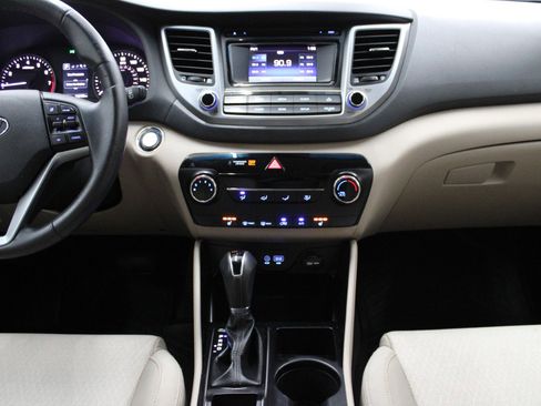 Used 2017 Hyundai Tucson Sport image 22