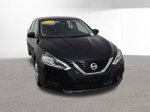 Used 2019 Nissan Sentra S FWD image 3