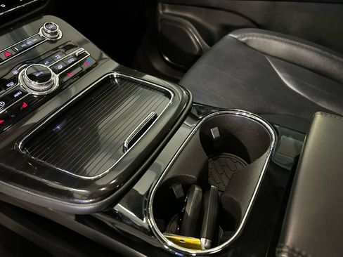 Used 2023 Lincoln Nautilus FWD image 19