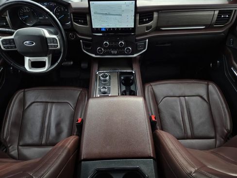 Used 2022 Ford Expedition Limited image 16
