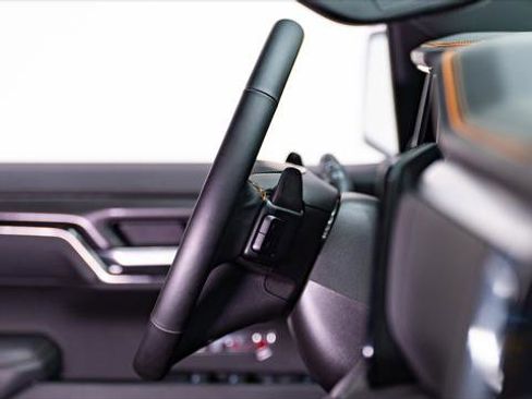 Used 2025 GMC Sierra 1500 AT4 image 31