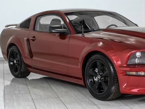 Used 2008 Ford Mustang GT RWD image 50