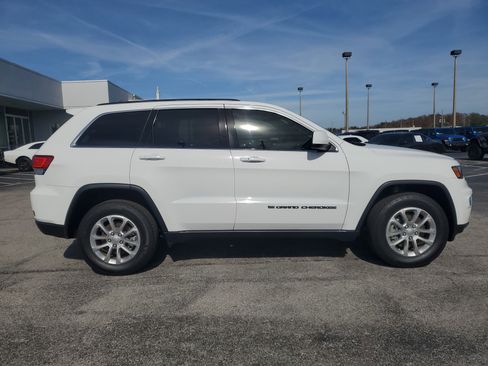 Used 2022 Jeep Grand Cherokee Laredo X image 9
