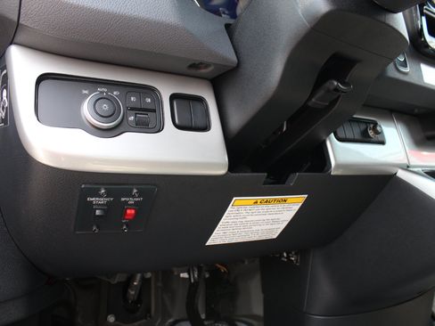 Used 2024 Mercedes-Benz Sprinter 3500 image 90