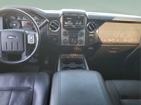 Used 2016 Ford F250 Lariat w/ Lariat Ultimate Package AWD/4WD image 9