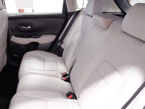 Certified 2025 Honda HR-V EX-L image 19