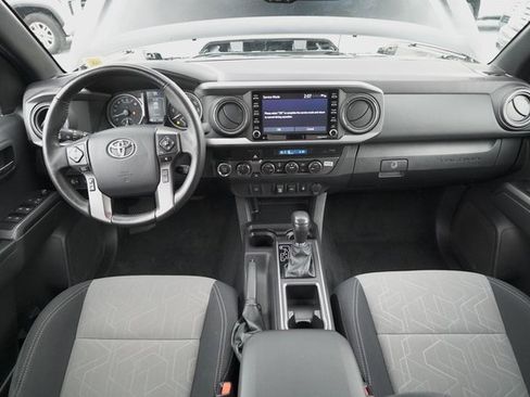 Certified 2023 Toyota Tacoma TRD Off-Road image 23