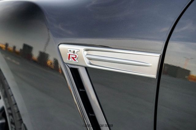 Used 2014 Nissan GT-R Premium w/ Premium Interior Package AWD/4WD image 83