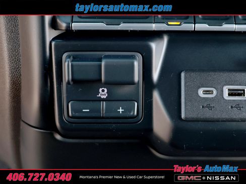 Used 2021 Chevrolet Silverado 1500 LT w/ Z71 Off-Road Package AWD/4WD image 18
