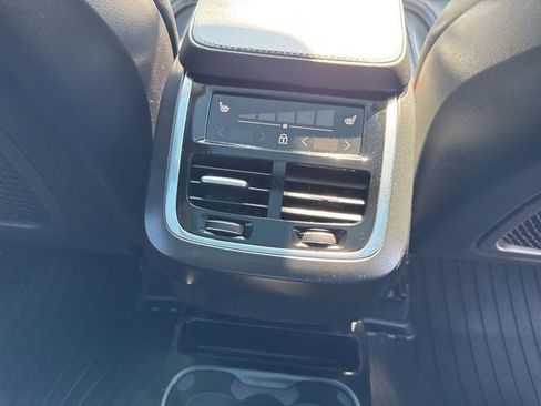 Used 2021 Volvo XC90 T6 Inscription w/ Climate Package image 33