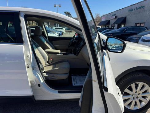 Used 2010 MAZDA CX-9 Touring w/ Moonroof & Bose Audio Pkg image 17