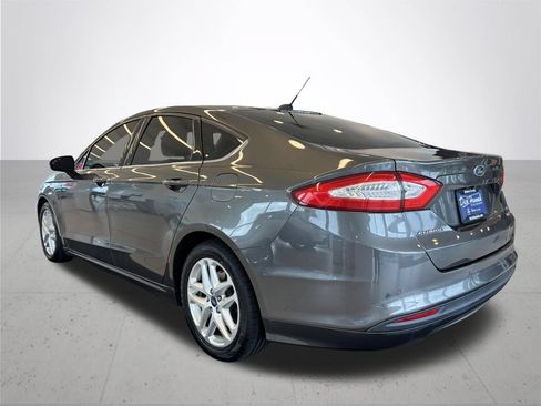 Used 2016 Ford Fusion SE FWD image 10