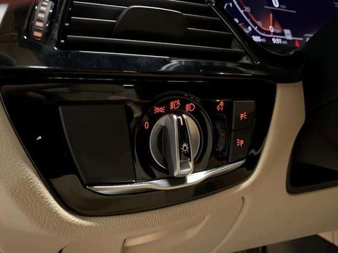 Used 2020 BMW 530i w/ Convenience Package image 35