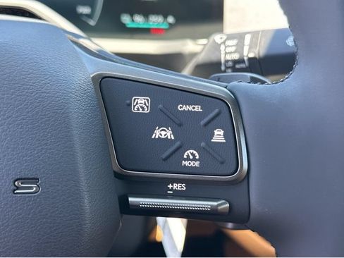 New 2026 Lexus ES 350e FWD image 26