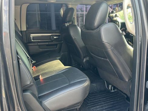 Used 2018 RAM 3500 Laramie w/ Sport Appearance Group AWD/4WD image 11