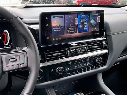 New 2026 Nissan Pathfinder SL image 6