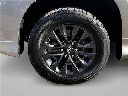 Used 2023 Lexus GX 460 Premium image 10